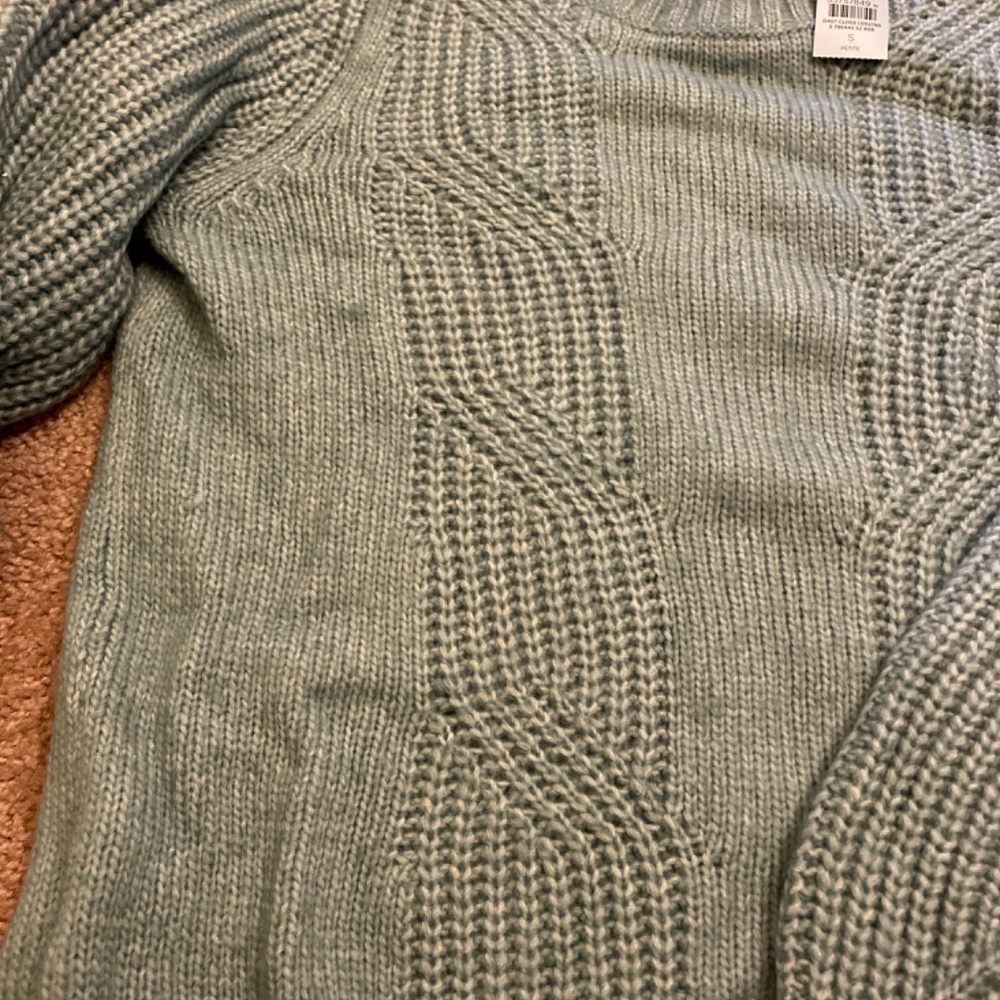 Sweater - Picture 4 of 5